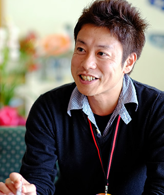 統括管理部課長 窪田 晃士